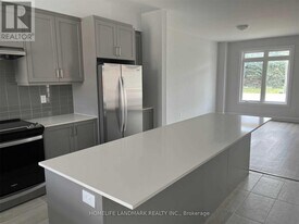 77 Seguin St in Richmond Hill, ON - Building Photo