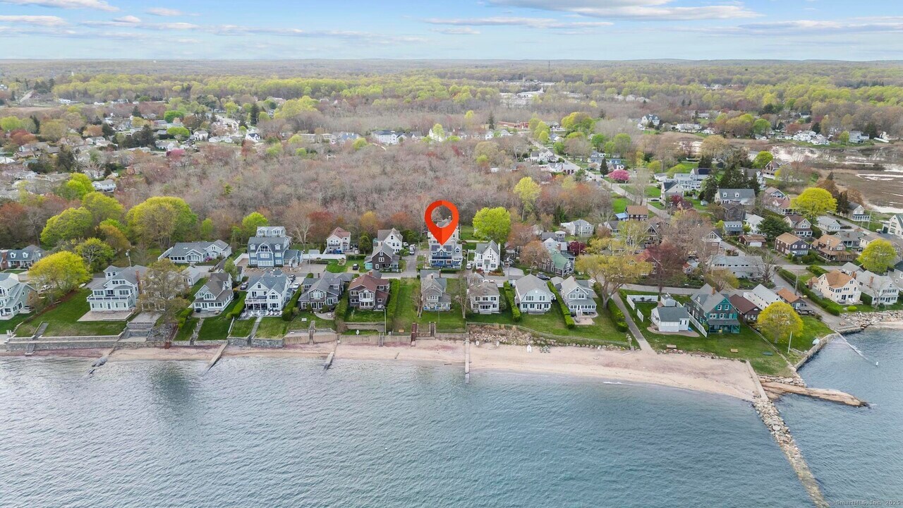 58 Chapman Ave in Westbrook, CT - Building Photo