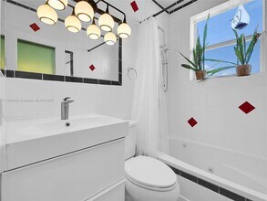1618 Michigan Ave in Miami Beach, FL - Building Photo - Building Photo