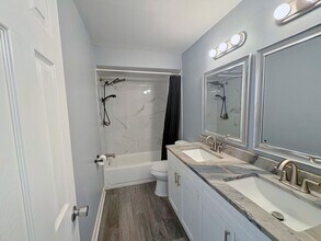 427 6th Ave NE in Largo, FL - Building Photo - Building Photo