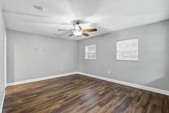 1325 NE 3rd Ave in Gainesville, FL - Building Photo - Building Photo