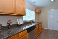 13303 Klamath Falls Dr photo'