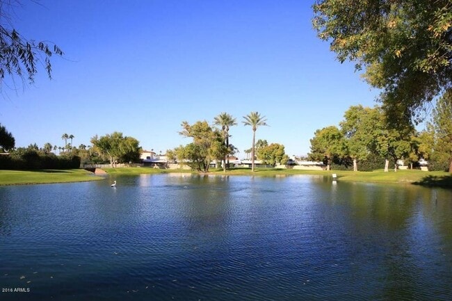 7840 E Camelback Rd in Scottsdale, AZ - Building Photo - Building Photo
