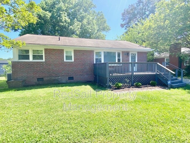 10 Westlawn Dr in Hampton, VA - Building Photo - Building Photo