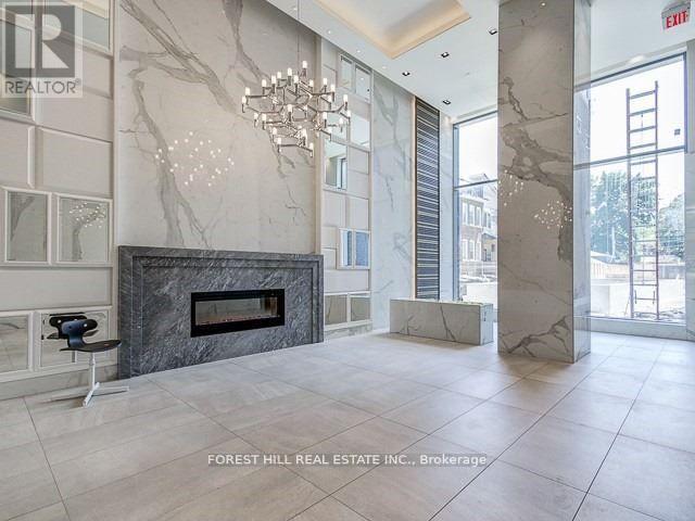 501 St Clair Ave W in Toronto, ON - Building Photo - Building Photo