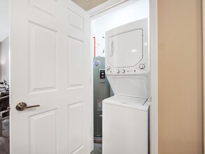 4 Corners Lakeside Apartments - White Lake, MI in White Lake, MI - Building Photo - Building Photo