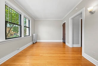 1939 Grove Ave in Berwyn, IL - Building Photo - Building Photo