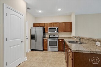 190 Canyon Oak Loop in Richmond Hill, GA - Building Photo - Building Photo