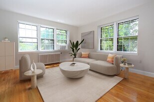 9 Kilsyth Ter, Unit #1 in Boston, MA - Building Photo