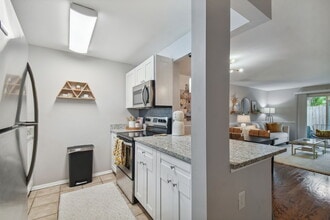 The Monroe of SOHO Hyde Park in Tampa, FL - Foto de edificio - Building Photo