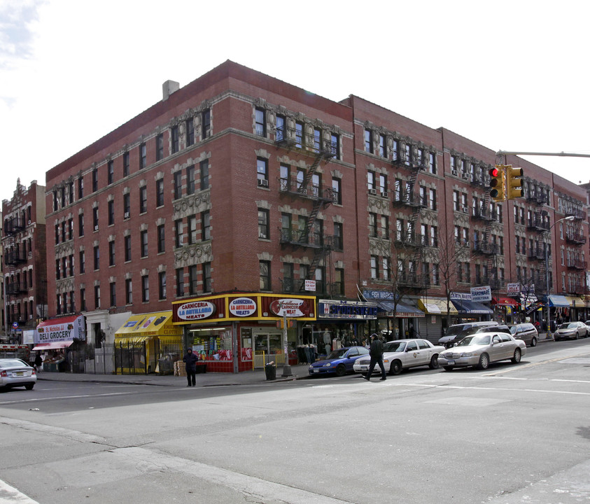 1352-1354 St Nicholas Ave in New York, NY - Foto de edificio