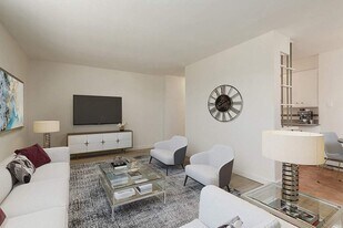 Dorchester Apartments in Calgary, AB - Building Photo