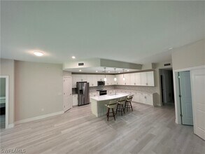 214 Indies Dr E in Naples, FL - Building Photo - Building Photo