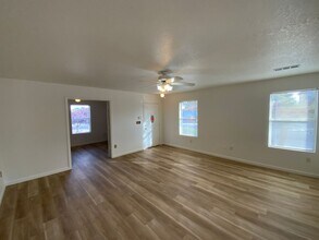 7500 Eagle Ave NW in Albuquerque, NM - Building Photo - Building Photo