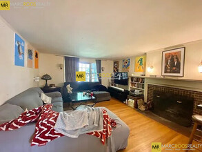 154 Kilsyth Rd, Unit 1 in Boston, MA - Building Photo - Building Photo