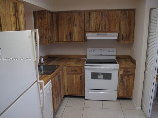 property at 357 N Rock Island Rd