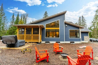 1051 Greensview Dr in Lake Of Bays, ON - Building Photo - Building Photo