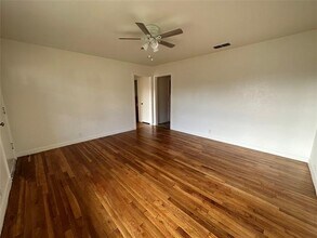 317 W Main St in Midlothian, TX - Building Photo - Building Photo