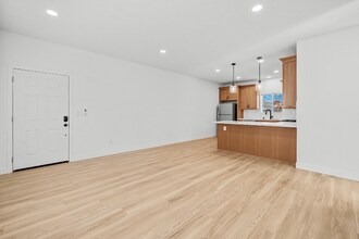 3884 Alsace Ave in Los Angeles, CA - Building Photo - Building Photo