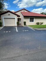 9011 W Sunrise Blvd in Plantation, FL - Building Photo