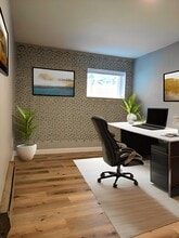 19614 15th Avenue Northeast, Unit C in Shoreline, WA - Building Photo - Building Photo