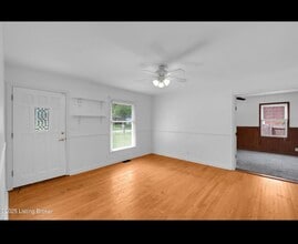 2133 Dogoon Dr in Louisville, KY - Building Photo - Building Photo