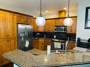 10214 NE 4th St in Vancouver, WA - Foto de edificio - Building Photo