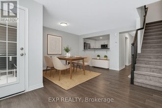 405 Gerardia Ln in Ottawa, ON - Building Photo - Building Photo