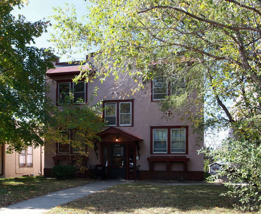 4228 Cedar Ave S in Minneapolis, MN - Foto de edificio