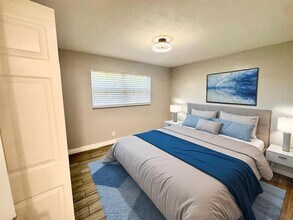 5881 NW 16th Pl in Sunrise, FL - Building Photo - Building Photo