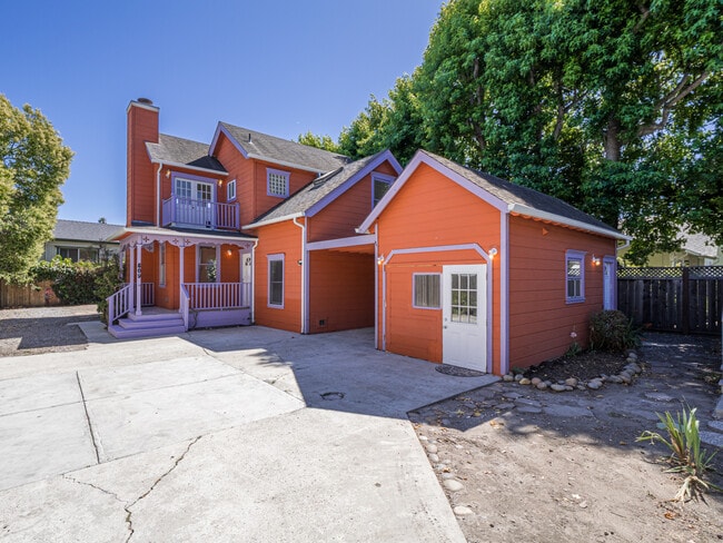 809 Laurel St in Santa Cruz, CA - Building Photo - Building Photo