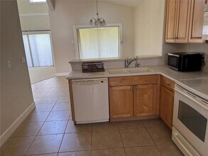 11764 Puma Path in Venice, FL - Foto de edificio - Building Photo