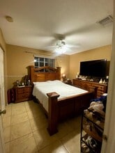 1334 W 42nd St in Hialeah, FL - Building Photo - Building Photo