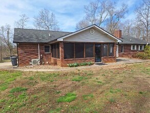 1084 Nease Dr in White Pine, TN - Building Photo - Building Photo