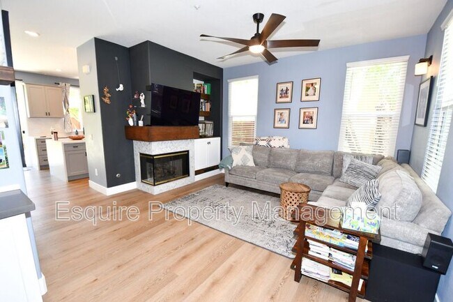 817 Navigator Way in Oxnard, CA - Building Photo - Building Photo