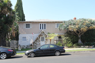 1833 Corinth Ave in Los Angeles, CA - Building Photo - Building Photo