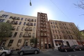 402 E 83rd St in New York, NY - Building Photo - Building Photo