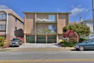 674 Grand Ave in South San Francisco, CA - Building Photo - Building Photo