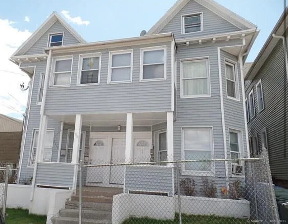 103 Madison Ave in Bridgeport, CT - Building Photo