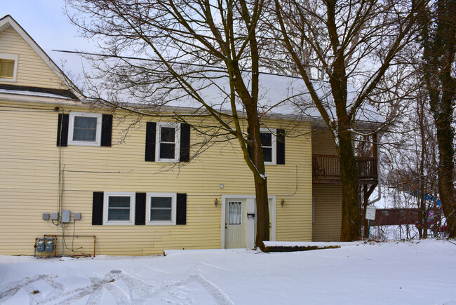 307 Walnut St in Meadville, PA - Building Photo - Building Photo