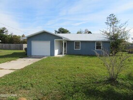 1613 Minnesota Ave in Lynn Haven, FL - Building Photo