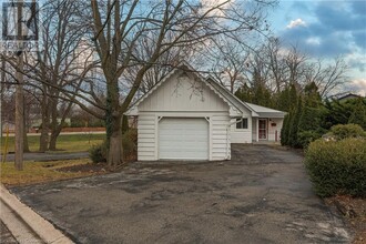 1 Grand Ave in Grimsby, ON - Building Photo - Building Photo