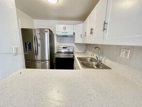 2621 Riverland Dr in Fort Lauderdale, FL - Building Photo - Building Photo