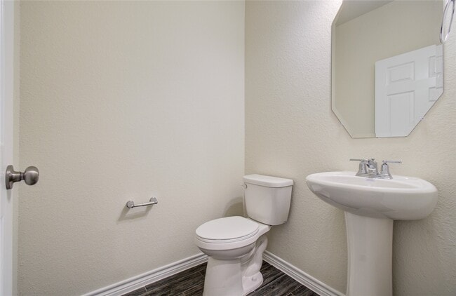 property at 27817 Ellie Oak Ln