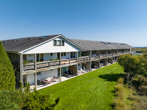 Amagansett Dunes in Amagansett, NY - Building Photo - Primary Photo