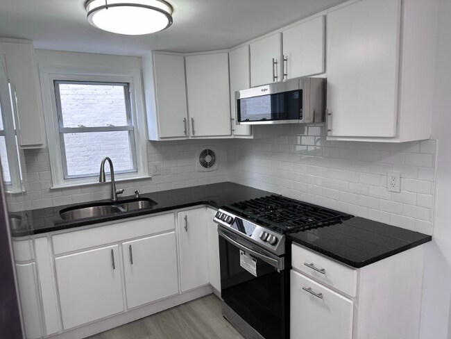 6515 Hudson Ave-Unit -2 in West New York, NJ - Building Photo - Building Photo