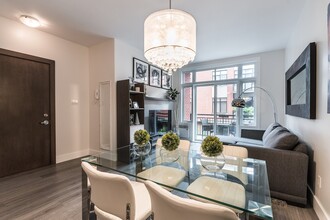 2276 Rue Victoria in Lachine, QC - Building Photo - Building Photo