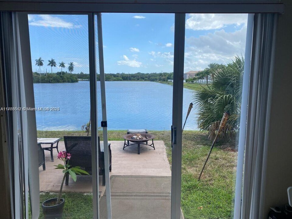 3750 SW 51st St in Fort Lauderdale, FL - Building Photo