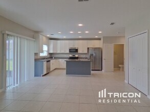 15406 Taurus Ct in Mascotte, FL - Building Photo - Building Photo