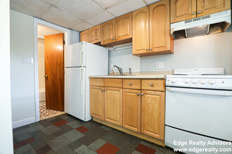 64 N Beacon St, Unit B in Boston, MA - Building Photo - Building Photo